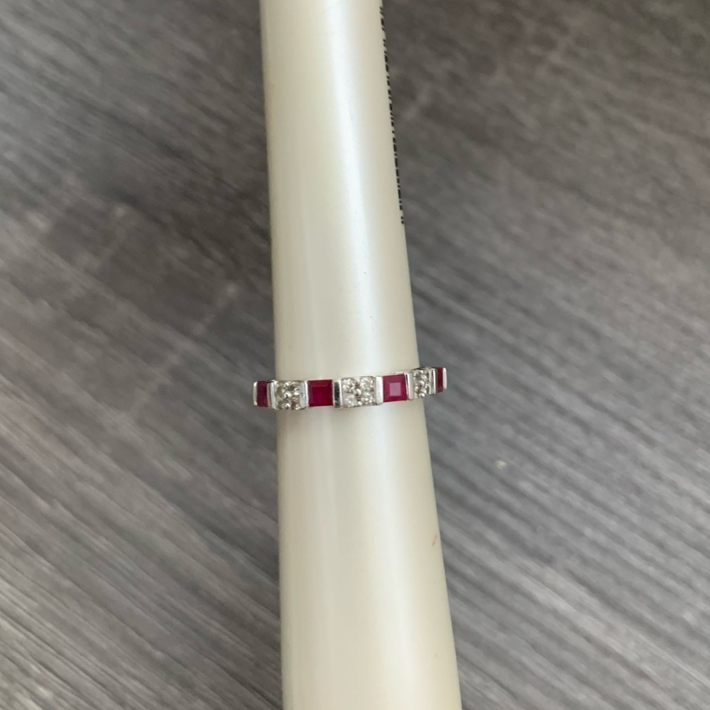 14k White gold, diamond, ruby ring